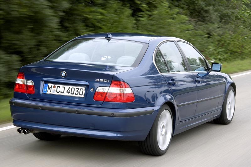 Read more about the article BMW 318d iz 2003., sa 196.000 km se gasi kod usporavanja