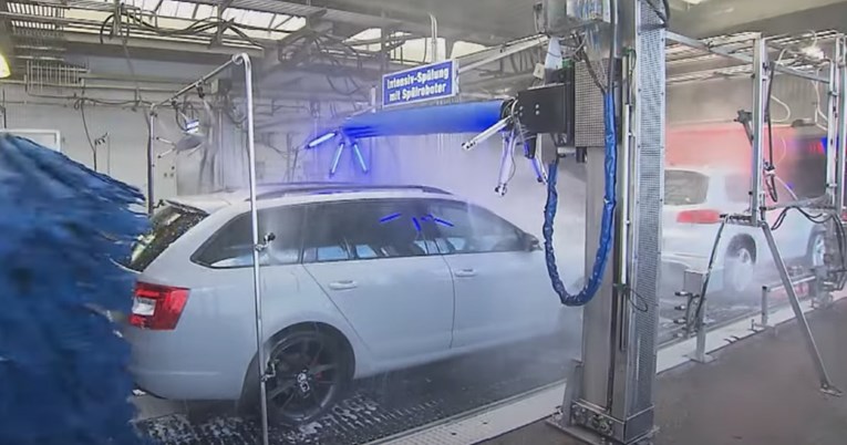You are currently viewing Ovo je najveća autopraona na svijetu